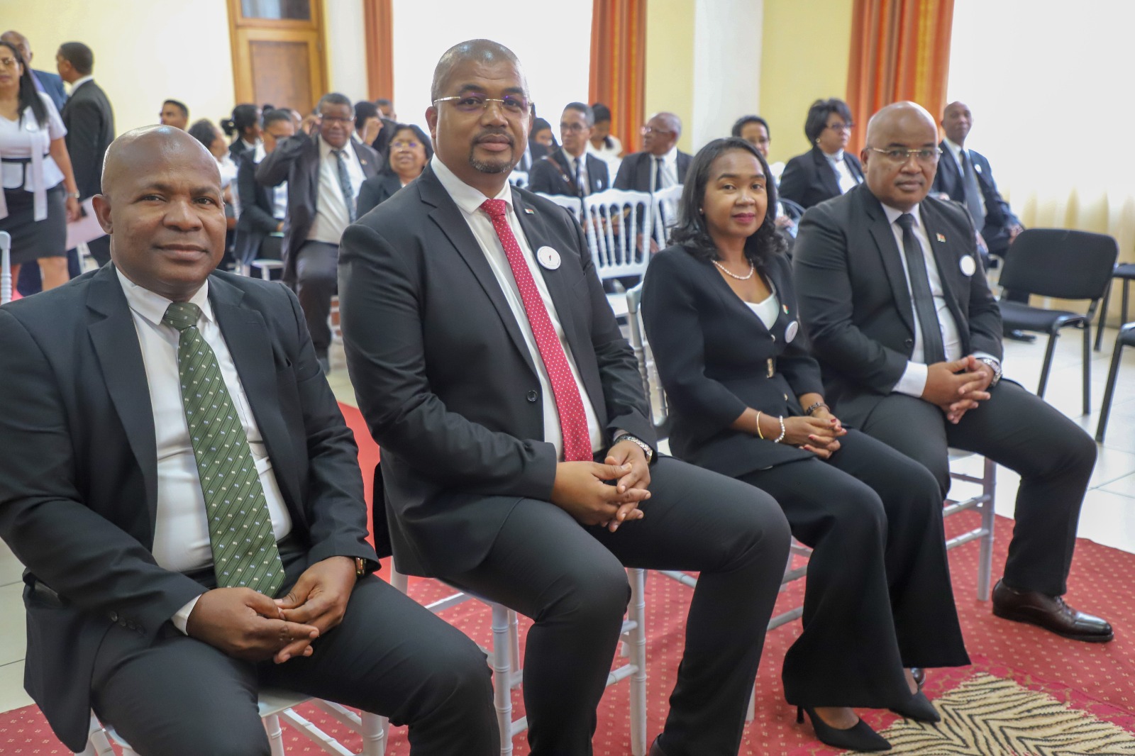 Cérémonie solennelle à la Cour Supr├¬me : prestation de serment des membres de la HCJ