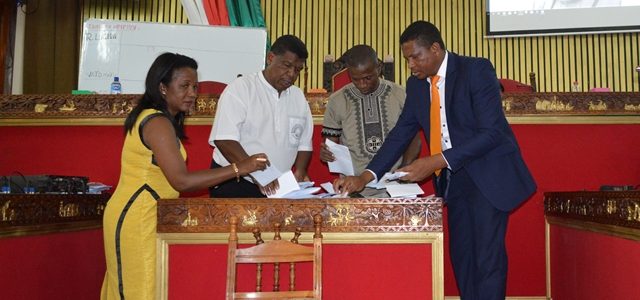 CRÉATION D’UNE COMMISSION A L’ASSEMBLÉE NATIONALE