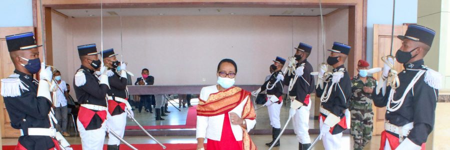 Discours de Madame Christine RAZANAMAHASOA, Présidente de l’Assemblée nationale lors de l’ouverture officielle de la session extraordinaire