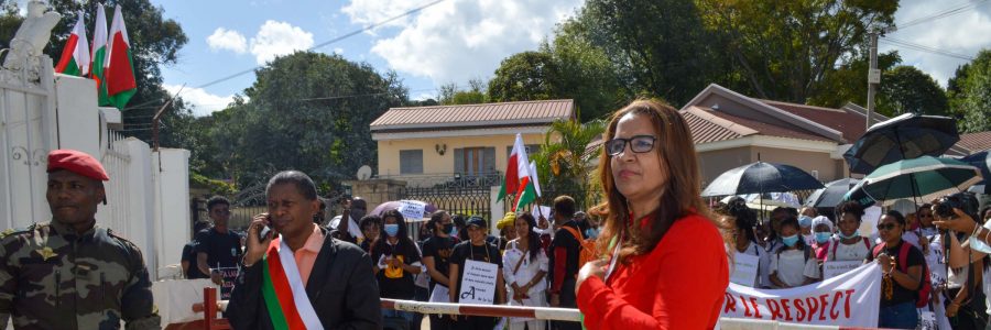 Manifestation des partisans de l’ITG devant l’Assemblée nationale