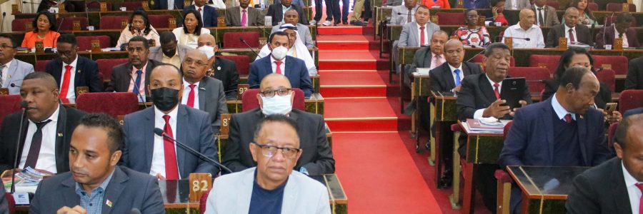 Ouverture de la première session ordinaire: la Présidente de l’Assemblée nationale plaide pour la solidarité des forces vives