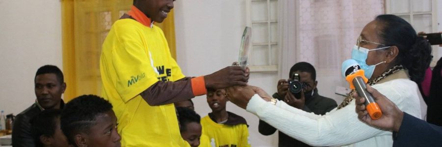 Championnat national de basket U12: les félicitations de la Présidente de l’Assemblée nationale