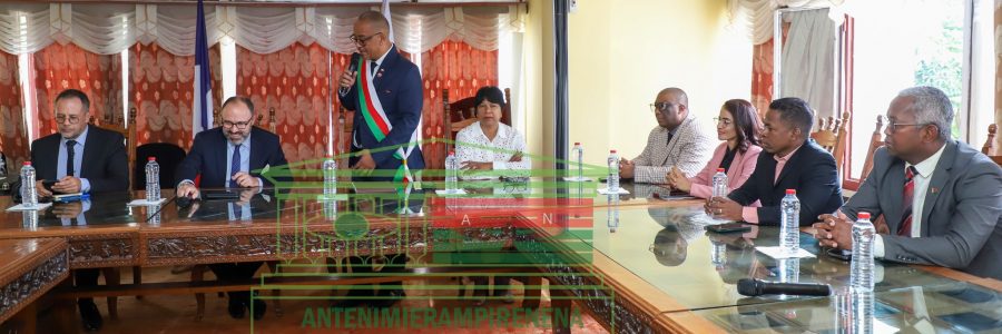Rencontre entre l’Ambassadeur de France et le groupe d’amitié parlementaire Madagascar–France