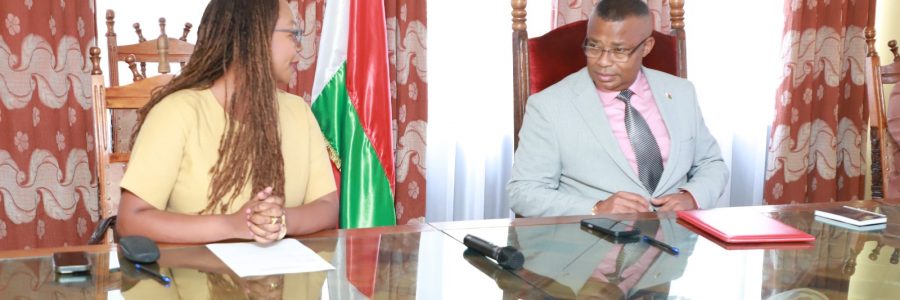 Signature d’un partenariat entre l’Assemblée nationale et IPAS Afrique Francophone pour la promotion des droits en santé reproductive