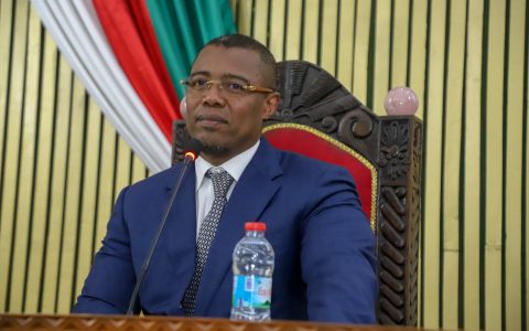 Siteny Randrianasoloniaiko élu Président de l’Assemblée nationale
