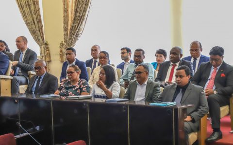 Rencontre entre le Ministère de l’Énergie et les députés : réformes urgentes pour redresser la JIRAMA