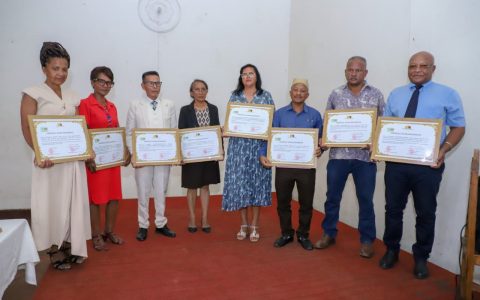 L’Assemblée nationale rend hommage aux agents admis à la retraite